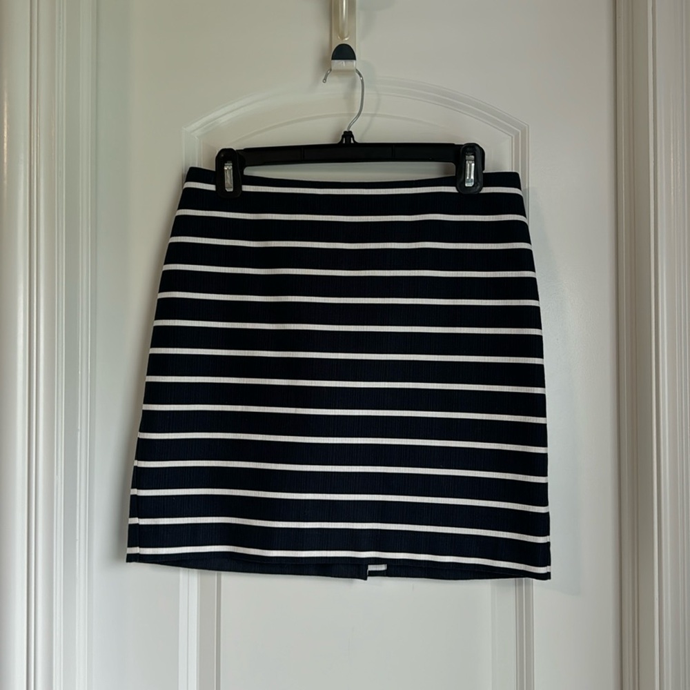 Banana Republic navy and white striped skirt, size 4